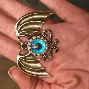 Bronze Colored Winged Eye Pendant on 22 Inch Chain